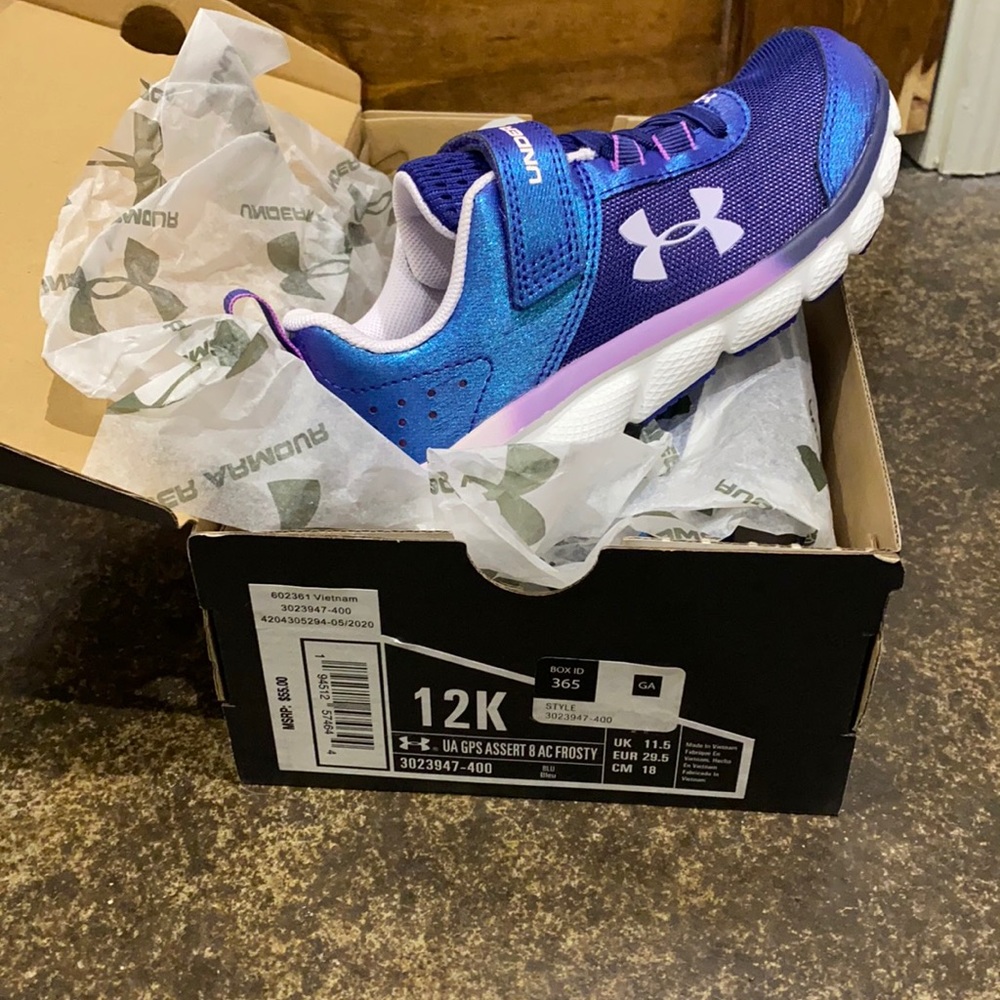 NIB Girls UA tennis shoes